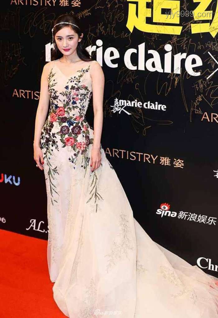 女星宁静高端服饰引热议：一件T恤售价2000元